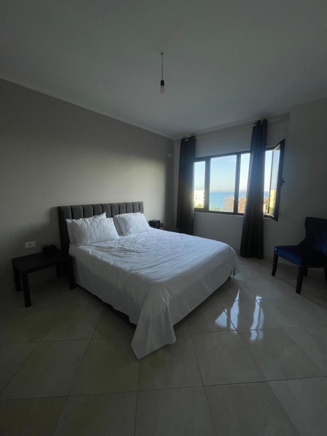 Nostalgic Sea View Apartments Durres Exterior photo